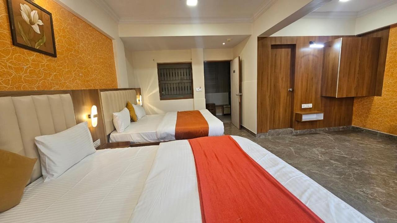 Hotel Runway Inn Ahmedabad Exterior foto